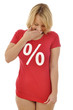 Junge Frau im Sale-Shirt