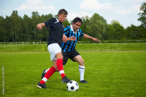 Photo: Duell beim Fußball Duell beim Fußball