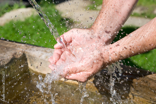 Foto: drinking water drinking water