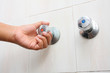 Foto: hand turn faucet hand turn faucet