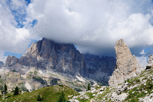 nuvole sopra montagna nuvole sopra montagna
