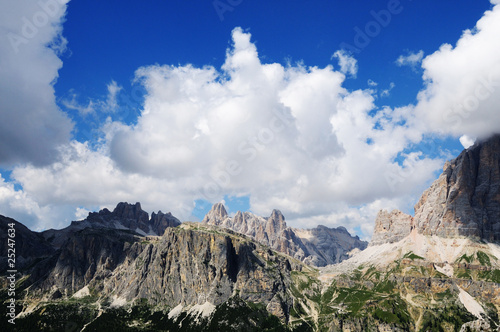splendida veduta delle Dolomiti splendida veduta delle Dolomiti