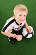 kleiner Fußballspieler