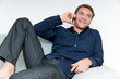 Foto: Closeup portrait of a man using a cellphone Closeup portrait of a man using a cellphone