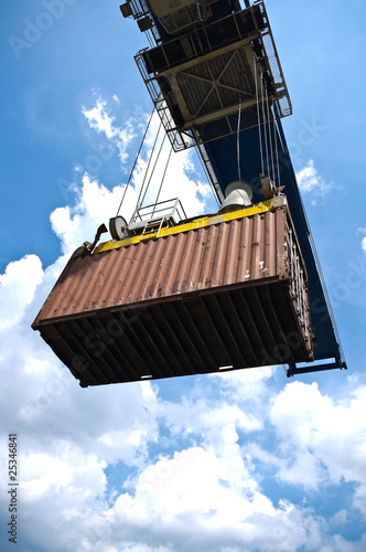 Foto: container box in cargo operation container box in cargo operation