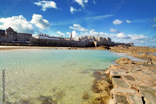 Saint Malo en Bretagne et sa baie
