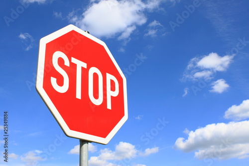 Foto: Stopschild in Deutschland Stopschild in Deutschland