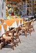 Piazzetta con negozio di souvenir