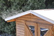 schneebedecktes Dach