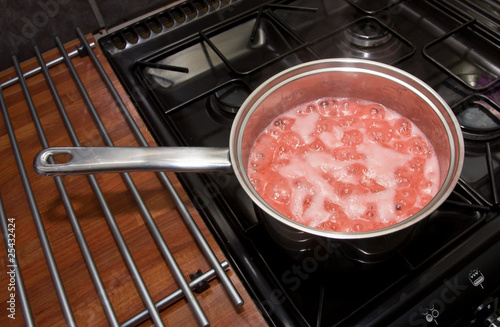 Foto: Jam making Jam making