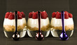 Verrine(s) au Cheesecake, crumble et framboises fraiches Verrine(s) au Cheesecake, crumble et framboises fraiches
