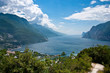 Blick von Riva del Garda auf den Gardasee