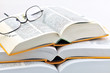 brille und bücher
