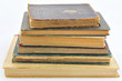 aufgestapelte alte Bücher