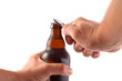 Foto: Bierflasche öffnen Bierflasche öffnen