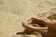 Pieds sur plage de sable Pieds sur plage de sable