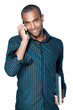 homme métiss ordinateur portable