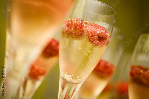 Photo: Champagne Champagne