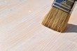 pinsel streichen // holzbearbeitung