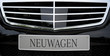 Foto: Detail of the front of a car with license plate Detail of the front of a car with license plate