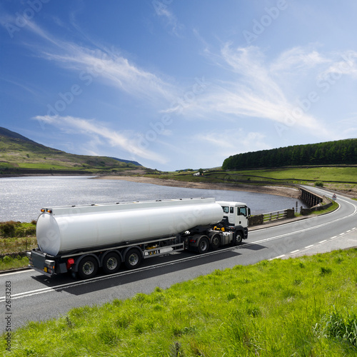 Foto: A Big Fuel Tanker Truck A Big Fuel Tanker Truck