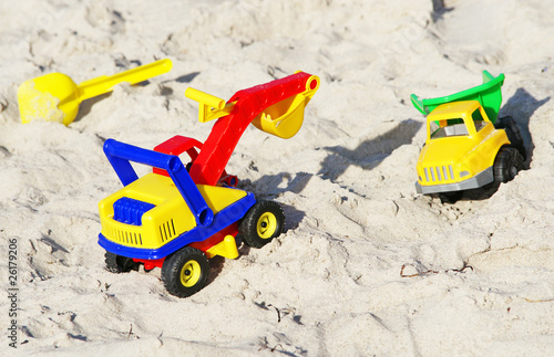 Foto: Spielzeug am Sand Strand - Toys at the Beach Spielzeug am Sand Strand - Toys at the Beach