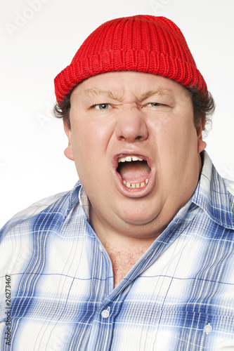 Photo: homme manifestant au bonnet rouge homme manifestant au bonnet rouge
