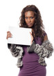 femme offrant message confession aveu
