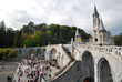 Esplanade et Notre Dame du Rosaire à Lourdes