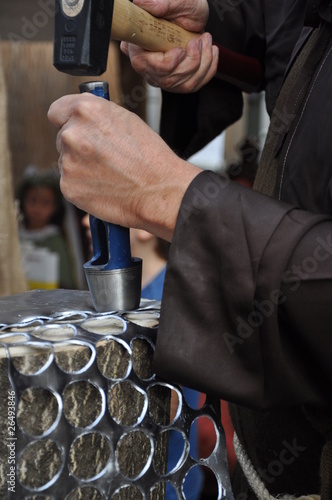 Photo: coniare monete antiche coniare monete antiche