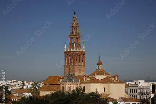 Foto: Iglesia San Pedro Carmona Iglesia San Pedro Carmona