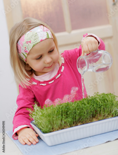 Foto: girl with cress girl with cress