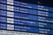 Anzeigetafel Abfahrten Züge im Bahnhof Stuttgart