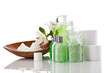 Pflegeset mit Creme Badesalz Seife und Blumen