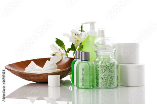 Photo: Pflegeset mit Creme Badesalz Seife und Blumen Pflegeset mit Creme Badesalz Seife und Blumen