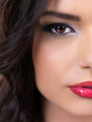 Foto: Portrait of beautiful woman looking at camera Portrait of beautiful woman looking at camera