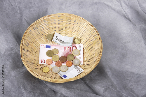 Foto: Spendenkorb Spendenkorb