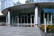Photo en ligne au meilleur prix Entrance to office building