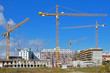 baustelle mit kränen