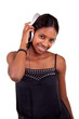 Jeune femme écoutant de la musique