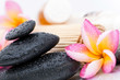 Photo: Concept Détente et Spa - Fleurs frangipanier et pierres zen Concept Détente et Spa - Fleurs frangipanier et pierres zen