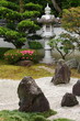 Lanterne dans un jardin de pierres à Kyoto