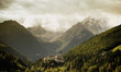 Alte Burg in Südtirol vor gewaltigem Bergpanorama Alte Burg in Südtirol vor gewaltigem Bergpanorama