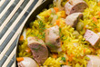 arroz con salchichas