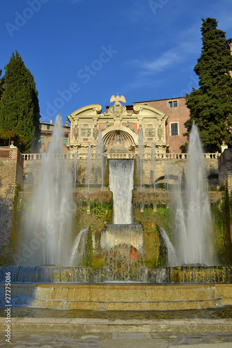 Photo: Villa d'Este - Fontana del Nettuno Villa d'Este - Fontana del Nettuno