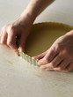 Foncer la pâte dans le moule Foncer la pâte dans le moule