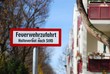 Feuerwehrzufahrt vor Häuserblock