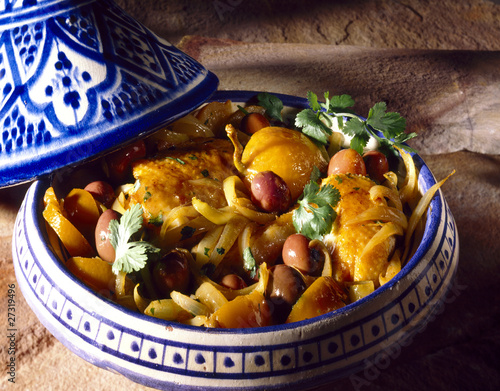 Foto: chicken and confit citrus tajine chicken and confit citrus tajine