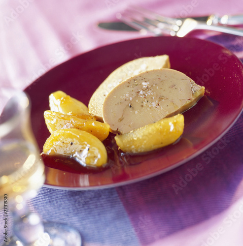 Photo: slices of foie gras with caramelized peach slices of foie gras with caramelized peach