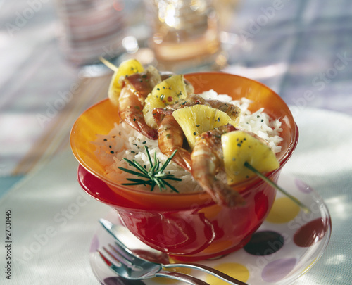 Photo: Spicy gambas and pineapple brochettes Spicy gambas and pineapple brochettes